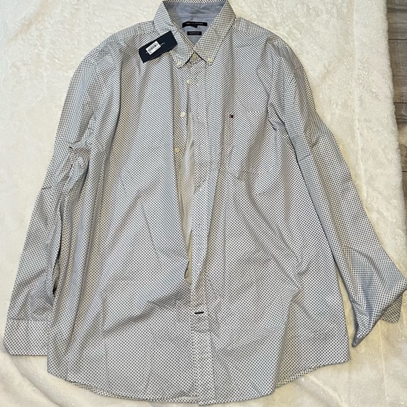 TOMMY BUTTON UP SHIRT - Picture 1 of 1